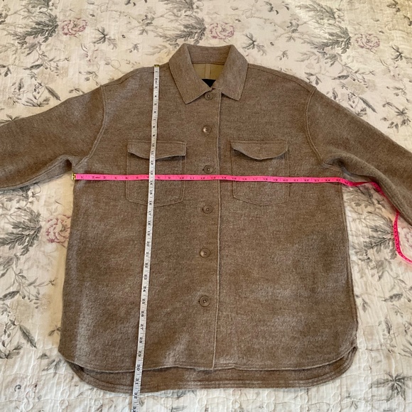 Banana Republic Over Sized Wool Shirt Coat Jacket size Medium - Picture 6 of 8